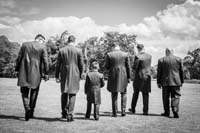 037_groomsmen5_bw