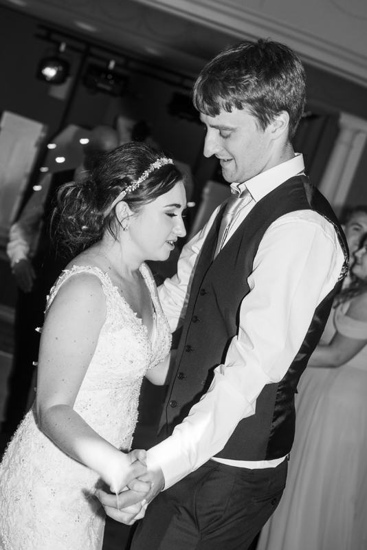 033_firstdance3_bw