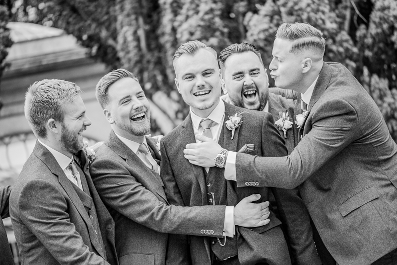 062_groomsmen11_bw