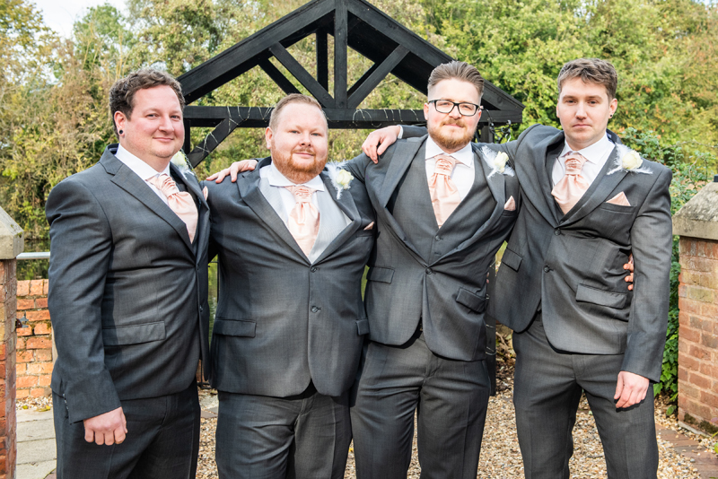 054_groomsmen2